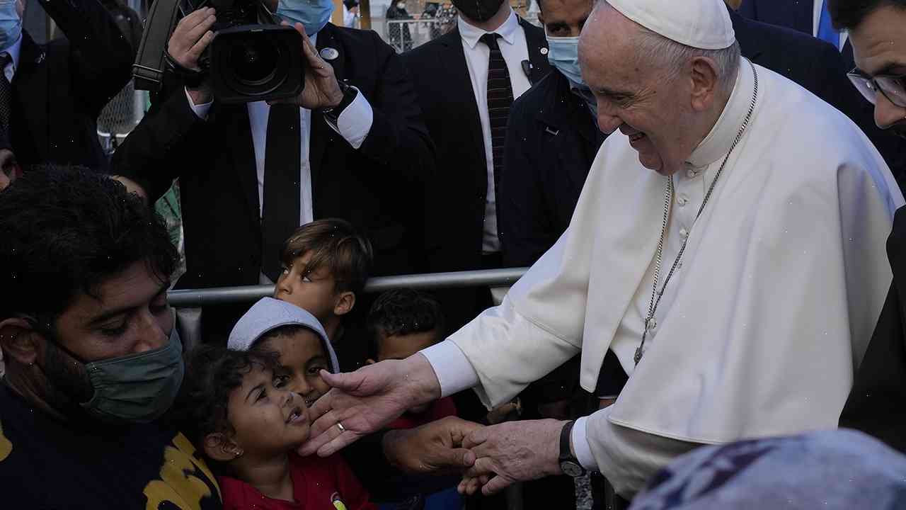Pope Francis arrives in Greece, to highlight migrants’ plight
