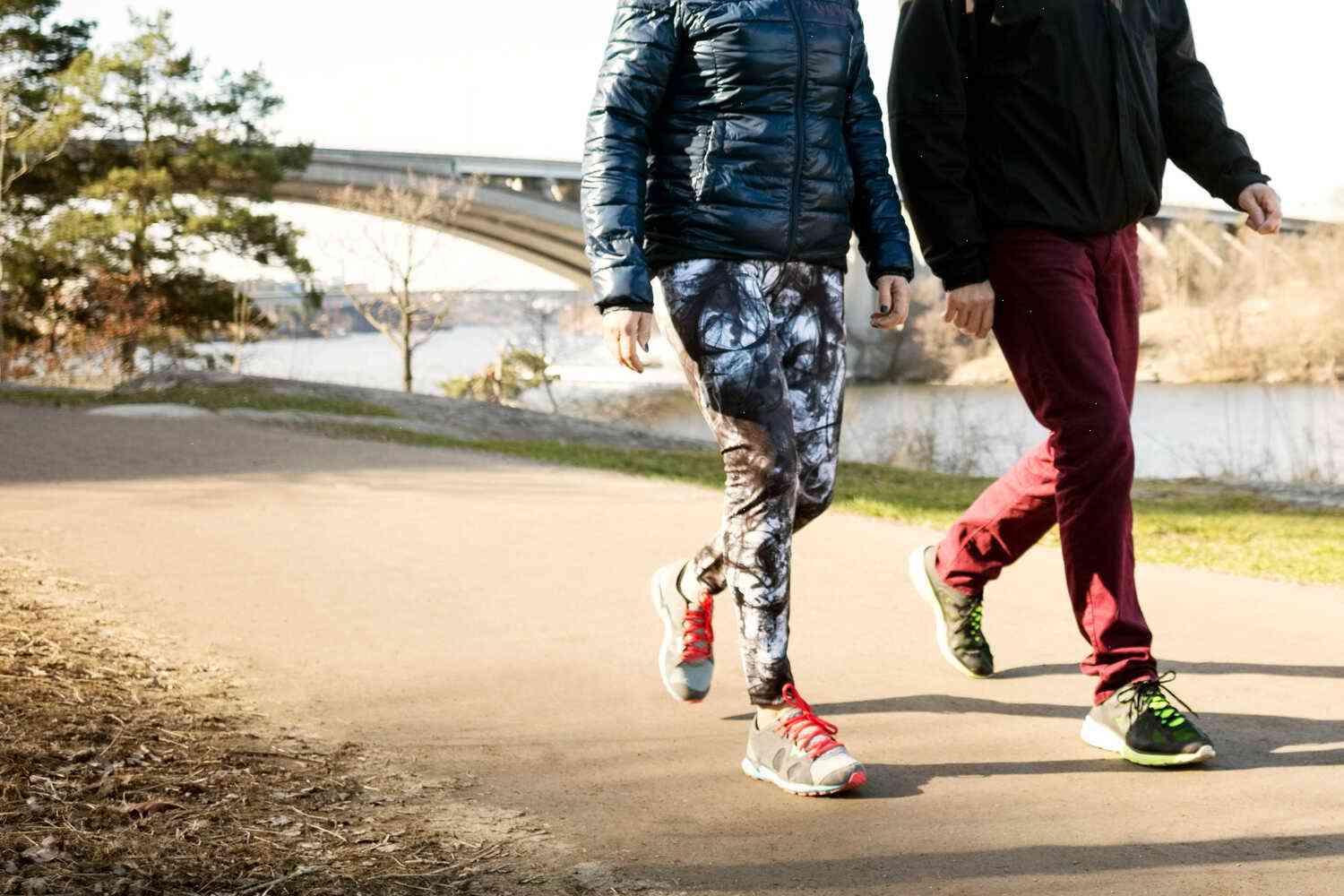 Exercise, no matter how hard, can blunt certain symptoms of Alzheimer’s or other forms of dementia, a new study finds